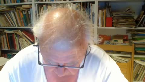 Snapshot of flyvbar chatting on June 30, 12:11 am flyvbar online show from June 30, 12:11 am
