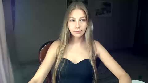 Molli  Ready for any play with you. Hottest show in pvt  Help a student earn big tokens  online show from October 10, 4:39 pm
