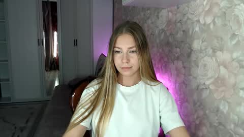 Molli  Ready for any play with you. Hottest show in pvt  Help a student earn big tokens  online show from October 23, 1:54 pm