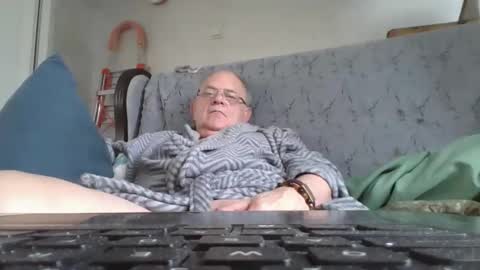 fofodi online show from April 9, 8:09 am