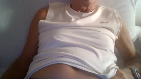 Snapshot of folletto1 chatting on September 17, 10:06 am folletto1 online show from September 17, 10:06 am