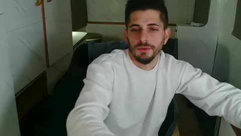 independent model online show from November 25, 7:03 pm