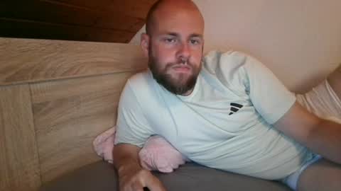Snapshot of foniks96 chatting on June 18, 9:14 am Martin Grob online show from June 18, 9:14 am