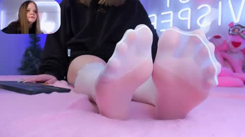 Snapshot of footfetish_baby chatting on January 12, 9:51 pm Molly online show from January 12, 9:51 pm