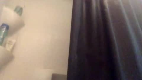 Snapshot of footjunkie92 chatting on December 9, 11:36 am Biglongdong99 online show from December 9, 11:36 am