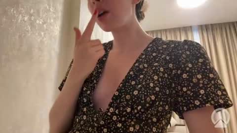 forbiddennvelvet online show from July 3, 5:19 pm
