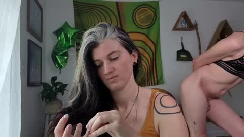 forestdarling online show from April 21, 4:34 pm