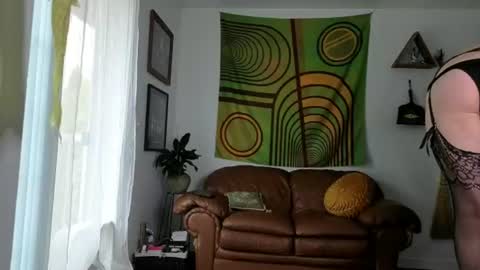 Snapshot of forestdarling chatting on July 11, 8:44 pm forestdarling online show from July 11, 8:44 pm