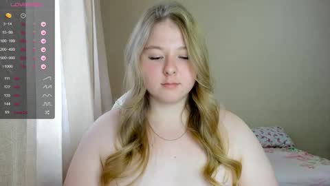 Snapshot of forever_cute chatting on September 20, 8:26 am Ann    online show from September 20, 8:26 am