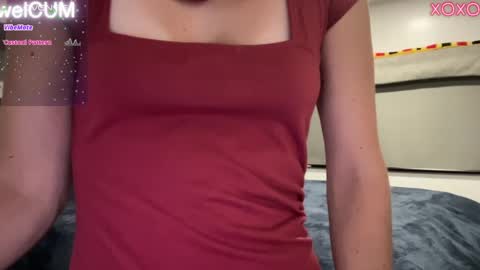 Snapshot of foreverkinkyy chatting on December 22, 1:45 am Elaine online show from December 22, 1:45 am