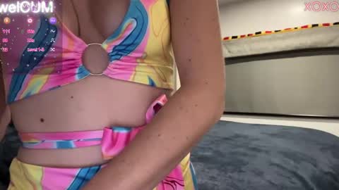 Snapshot of foreverkinkyy chatting on January 15, 2:38 am Elaine online show from January 15, 2:38 am