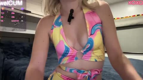 Snapshot of foreverkinkyy chatting on January 30, 1:44 am Elaine online show from January 30, 1:44 am