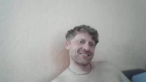 Snapshot of forgotten_lover chatting on June 22, 8:44 am forgotten_lover online show from June 22, 8:44 am