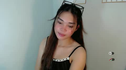 girl online show from March 6, 3:41 pm