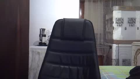 Snapshot of fortiori8 chatting on December 4, 12:19 am fortiori8 online show from December 4, 12:19 am