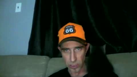 Snapshot of fouraide42 chatting on April 29, 2:37 am fouraide42 online show from April 29, 2:37 am