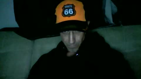 Snapshot of fouraide42 chatting on May 16, 3:36 am fouraide42 online show from May 16, 3:36 am