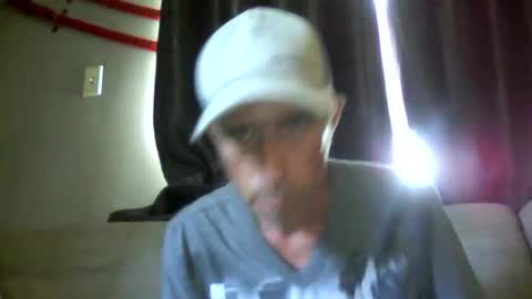 Snapshot of fouraide42 chatting on May 21, 4:03 pm fouraide42 online show from May 21, 4:03 pm