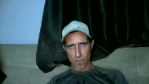 Snapshot of fouraide42 chatting on May 28, 4:10 am fouraide42 online show from May 28, 4:10 am