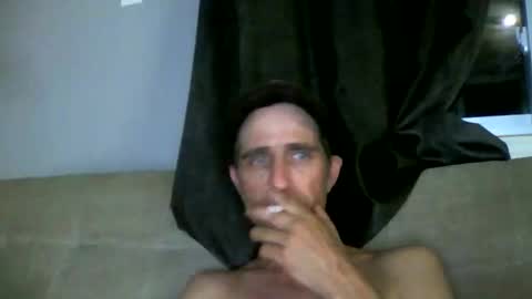 Snapshot of fouraide42 chatting on June 5, 6:52 am fouraide42 online show from June 5, 6:52 am