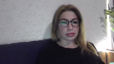 fox_red_lady7 online show from January 6, 6:10 pm