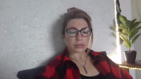 fox_red_lady7 online show from March 2, 7:32 am