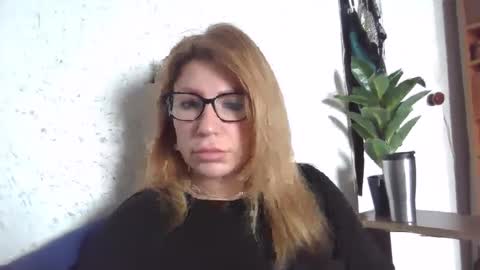 fox_red_lady7 online show from March 6, 7:57 am