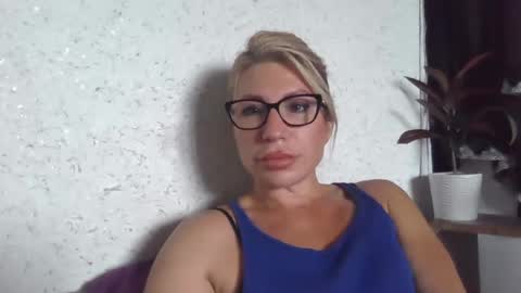 fox_red_lady7 online show from September 24, 5:55 am