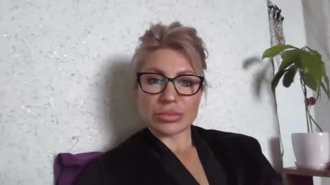 fox_red_lady7 online show from April 15, 8:21 am