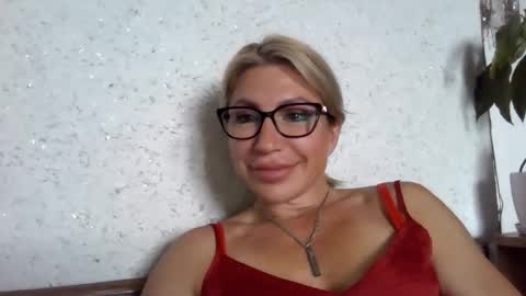 Snapshot of fox_red_lady7 chatting on May 29, 7:50 am fox_red_lady7 online show from May 29, 7:50 am