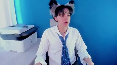 Snapshot of fox_white_ chatting on July 23, 6:17 pm . FOX WHITE . online show from July 23, 6:17 pm