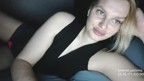 i am your baby Alien  online show from November 4, 9:03 pm