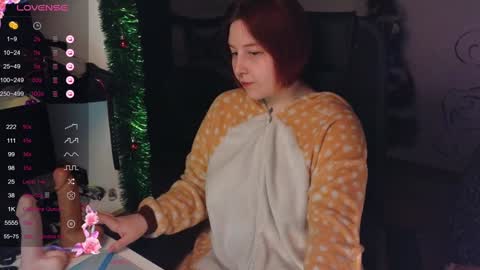 Snapshot of foxgirlandmerguis chatting on December 3, 1:54 pm Belinda online show from December 3, 1:54 pm