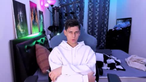 Foxicfu online show from September 28, 2:11 pm