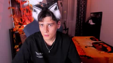 Foxicfu online show from October 12, 7:24 pm