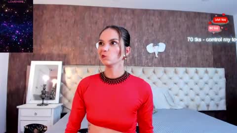 Snapshot of foxmegann chatting on June 13, 9:46 pm MeganFoxxy online show from June 13, 9:46 pm