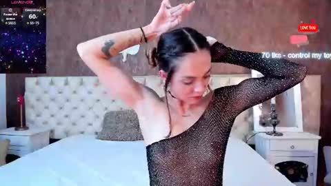 Snapshot of foxmegann chatting on August 5, 10:12 pm MeganFoxxy online show from August 5, 10:12 pm