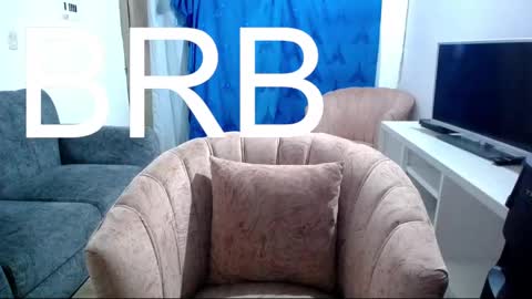 Snapshot of foxvalerin chatting on February 19, 12:14 am Valerin. online show from February 19, 12:14 am