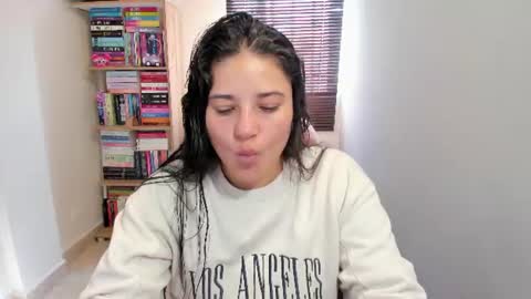 Snapshot of foxwen chatting on July 7, 1:59 pm wen. online show from July 7, 1:59 pm