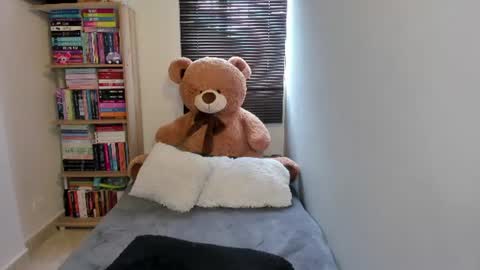 Snapshot of foxwen chatting on July 14, 3:51 pm wen. online show from July 14, 3:51 pm
