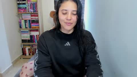 Snapshot of foxwen chatting on July 24, 3:43 pm wen. online show from July 24, 3:43 pm