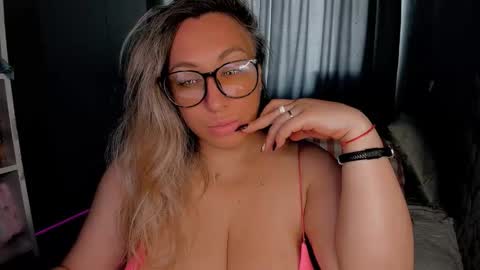 Snapshot of foxxxy__lady chatting on September 27, 5:23 am Kris online show from September 27, 5:23 am