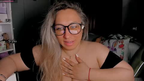 Kris online show from April 23, 4:03 am