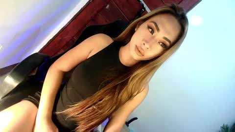 Snapshot of foxxxy_bunny18 chatting on September 12, 3:06 am Rianne online show from September 12, 3:06 am