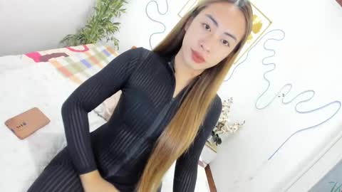 Snapshot of foxxxy_bunny18 chatting on September 28, 2:50 am Rianne online show from September 28, 2:50 am