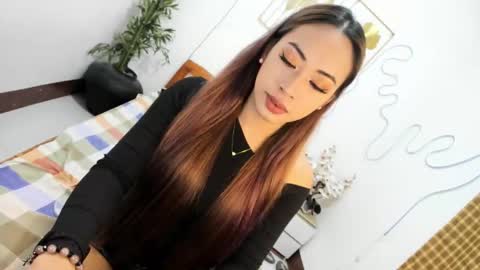 Snapshot of foxxxy_bunny18 chatting on October 25, 2:08 am Rianne online show from October 25, 2:08 am