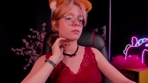 Snapshot of foxxxypolly chatting on July 5, 5:14 am Polly online show from July 5, 5:14 am