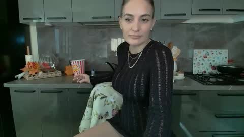 Ana online show from September 15, 6:46 am