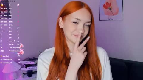 Snapshot of foxy_blush chatting on December 22, 7:33 pm Eva online show from December 22, 7:33 pm