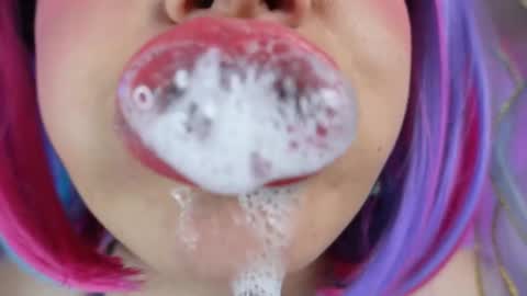 Miss Evans online show from March 20, 6:24 pm